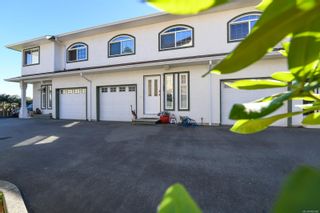 Photo 1: 2 3020 Cliffe Ave in Courtenay: CV Courtenay City Row/Townhouse for sale (Comox Valley)  : MLS®# 885489