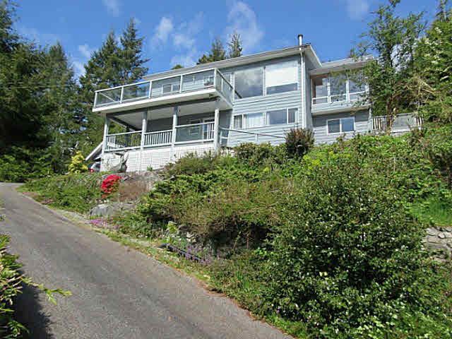 FEATURED LISTING: 4763 SINCLAIR BAY ROAD 