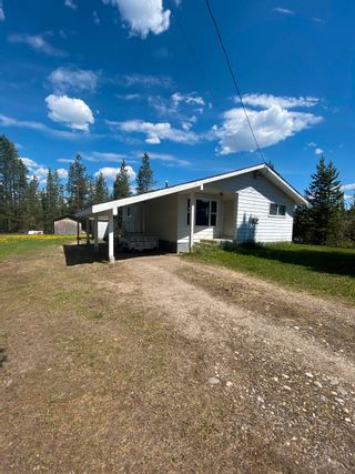 Photo 1: 522 PANDA Avenue: Bear Lake House for sale (PG Rural North)  : MLS®# R2696110