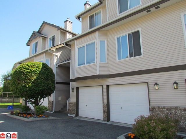 Main Photo: 6 20750 TELEGRAPH Trail in Langley: Walnut Grove Townhouse for sale in "Heritage Glen" : MLS®# F1217526