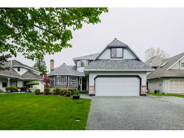 Main Photo: 9082 161 ST in Surrey: Fleetwood Tynehead House for sale