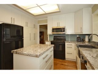 Photo 4: 6524 CLAYTONHILL GR in Surrey: Cloverdale BC House for sale (Cloverdale)  : MLS®# F1309321