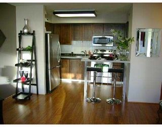 Photo 2: 706 2201 PINE Street in Vancouver: Fairview VW Condo for sale (Vancouver West)  : MLS®# V734760