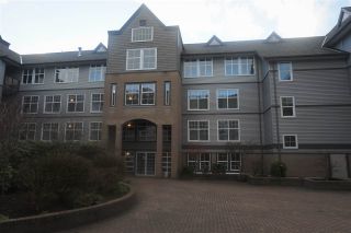 Photo 4: 305 20200 56 Avenue in Langley: Langley City Condo for sale in "THE BENTLEY" : MLS®# R2543836