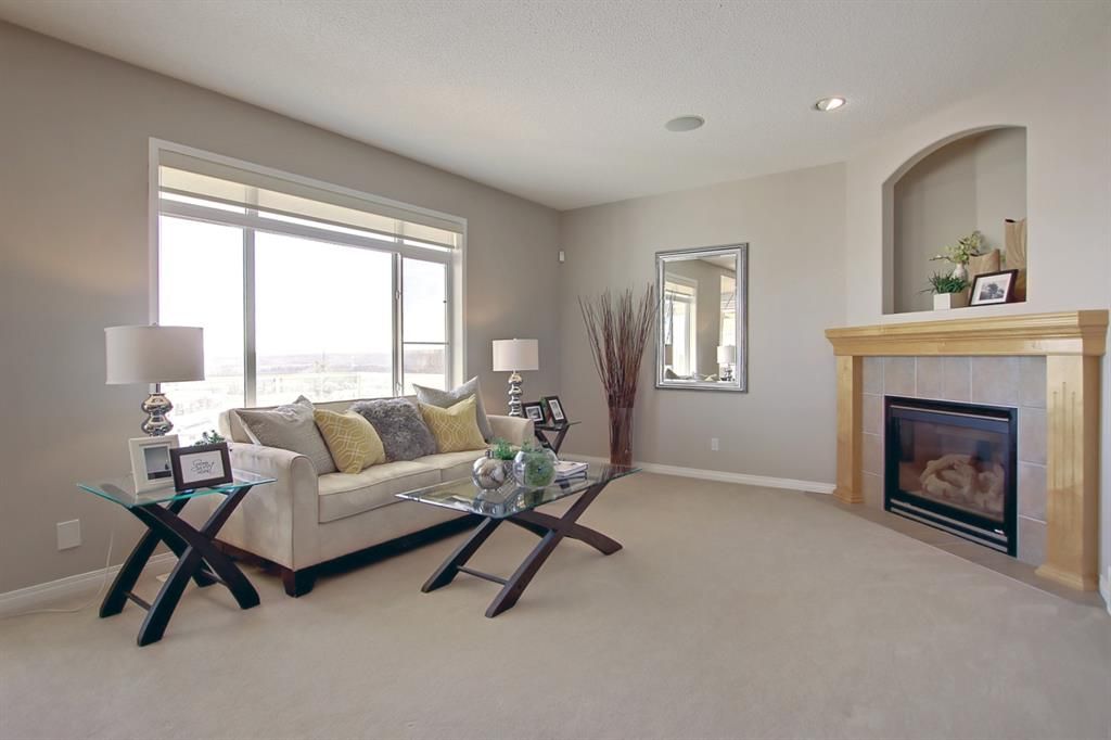 Photo 12: Photos: 158 Springbluff Heights SW in Calgary: Springbank Hill Detached for sale : MLS®# A1186976