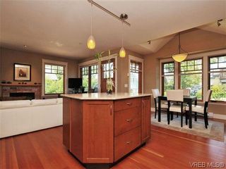 Photo 9: 631 Avalon Rd in VICTORIA: Vi James Bay Half Duplex for sale (Victoria)  : MLS®# 640799