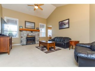 Photo 3: 2849 BUFFER Crescent in Abbotsford: Aberdeen House for sale : MLS®# R2071955