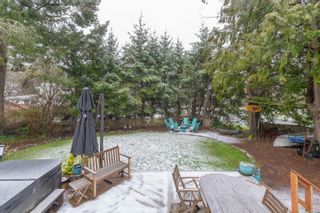 Photo 36: 295 Bessborough Ave in View Royal: VR View Royal House for sale : MLS®# 923760