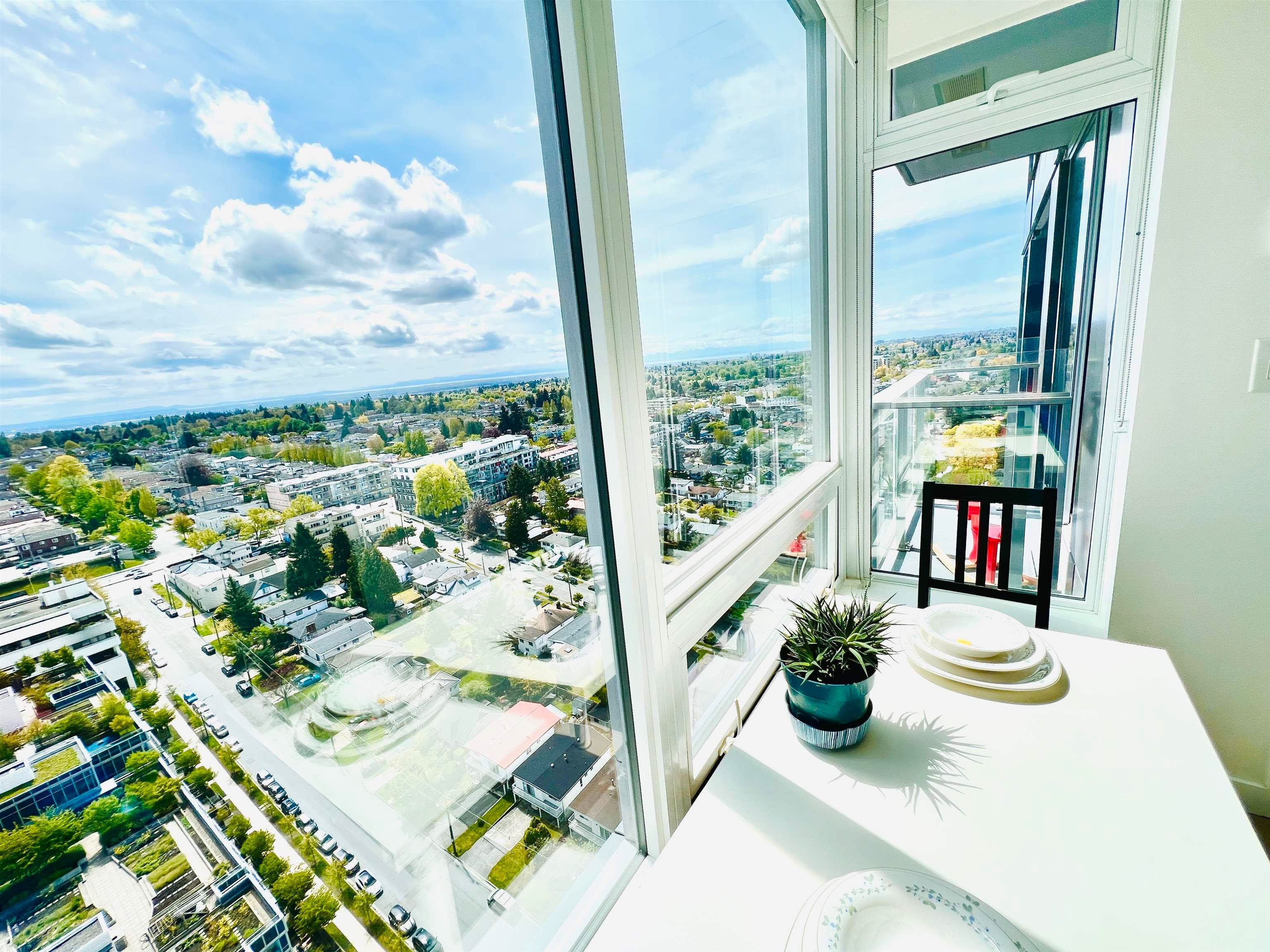 Main Photo: 3004 5470 ORMIDALE Street in Vancouver: Collingwood VE Condo for sale in "Wall Centre Central Park" (Vancouver East)  : MLS®# R2690175