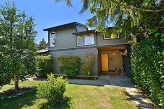 Photo 5: 685 Daffodil Ave in Saanich: SW Marigold House for sale (Saanich West)  : MLS®# 882390