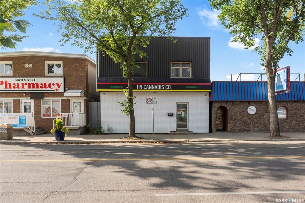 Main Photo: 403 33rd Street West in Saskatoon: Caswell Hill Commercial for sale : MLS®# SK920625