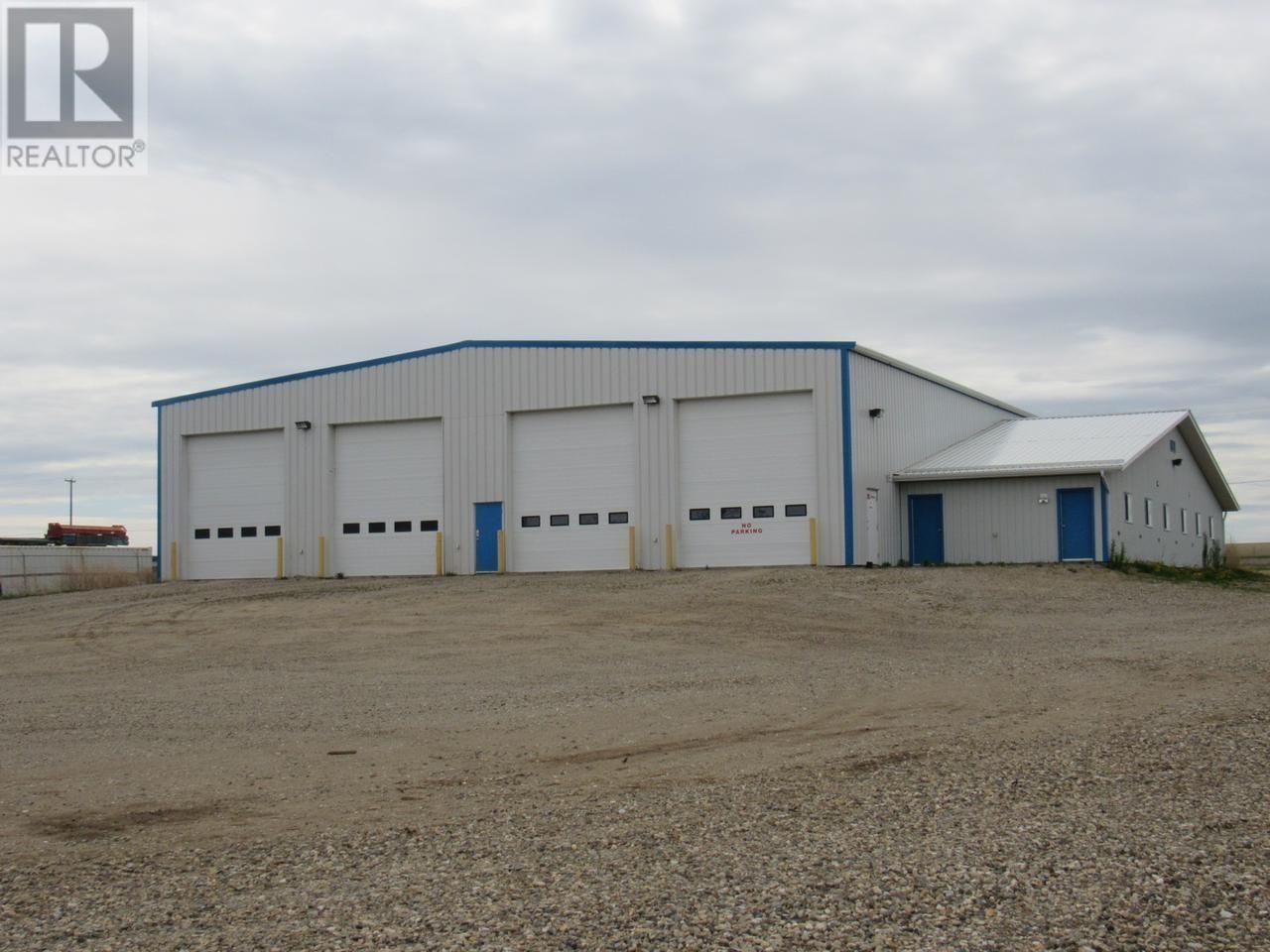 Main Photo: 49 VIC TURNER AIRPORT Road in Dawson Creek: Industrial for sale : MLS®# 201224