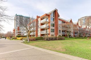 Photo 6: 404A 1220 QUAYSIDE Drive in New Westminster: Quay Condo for sale in "TIFFANY SHORES" : MLS®# R2749808