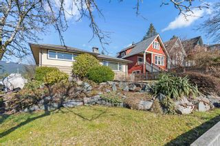 Main Photo: 402 E 17TH Street in North Vancouver: Central Lonsdale House for sale : MLS®# R2857102