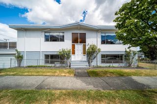 Photo 2: 970 WINDERMERE Street in Vancouver: Renfrew VE House for sale in "RENFREW" (Vancouver East)  : MLS®# R2715426