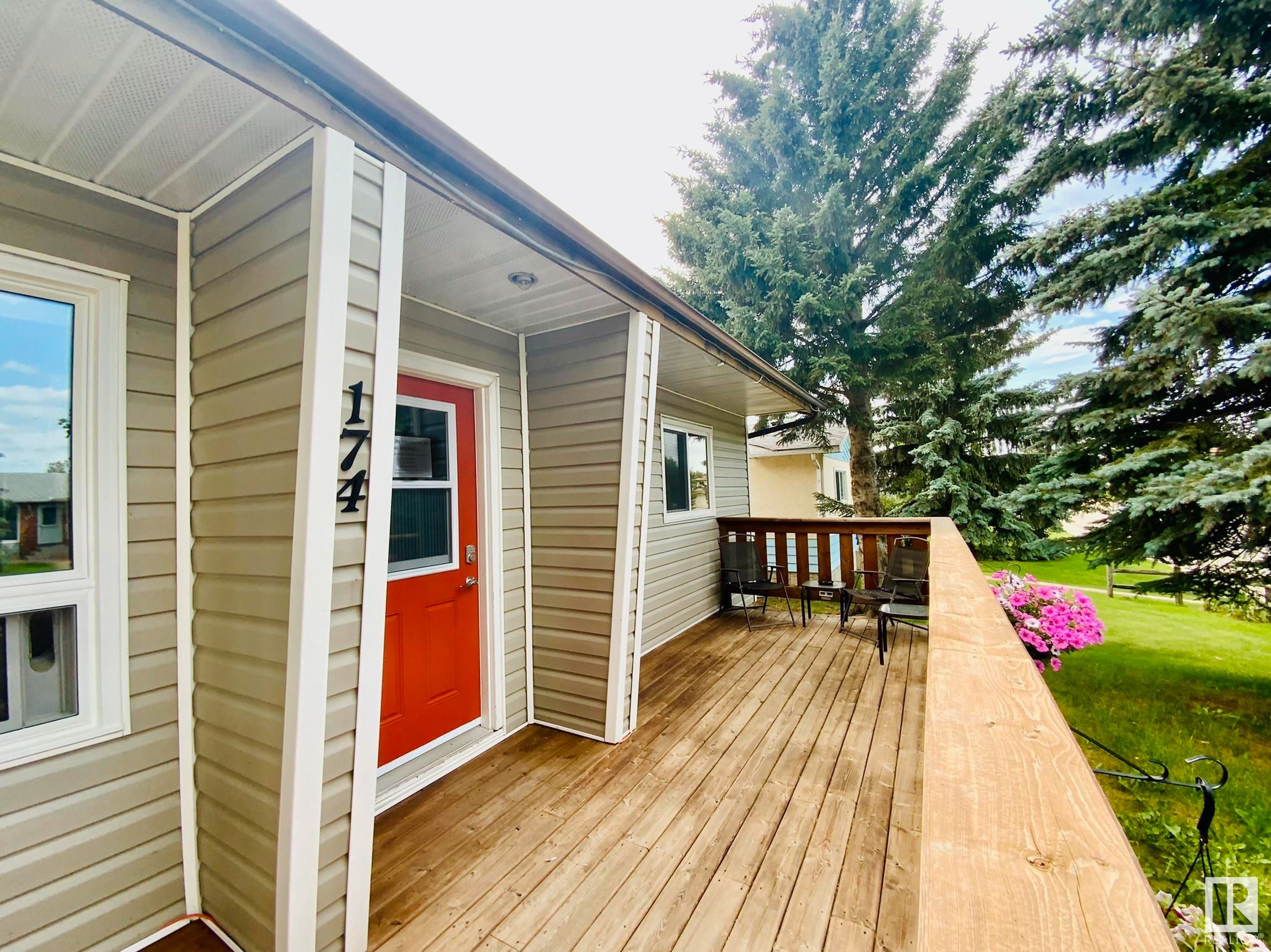 Main Photo: 174 Willow Drive: Wetaskiwin House for sale : MLS®# E4305362