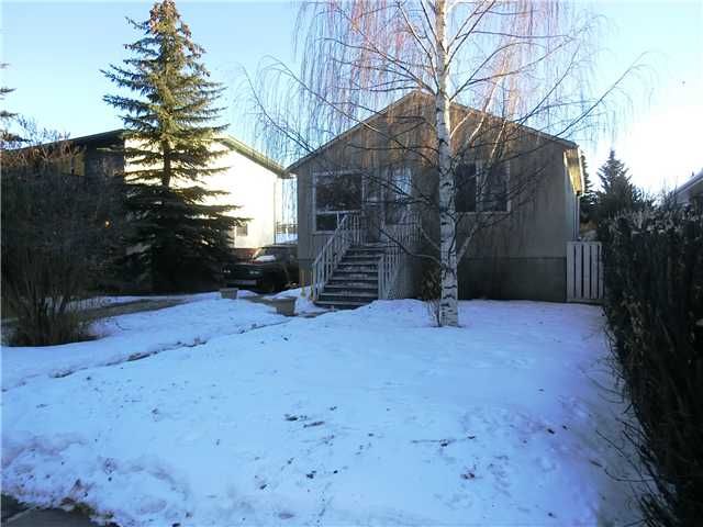 Main Photo: 2117 51 Avenue SW in CALGARY: North Glenmore Residential Detached Single Family for sale (Calgary)  : MLS®# C3553052