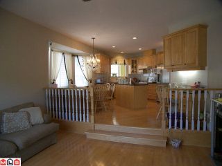 Photo 5: 6768 CHATEAU Court in Delta: Sunshine Hills Woods House for sale (N. Delta)  : MLS®# F1218698