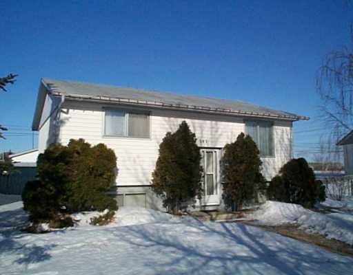 Main Photo: 393 DOWLING Avenue East in WINNIPEG: Transcona Residential for sale (North East Winnipeg)  : MLS®# 2402791