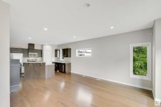 Photo 15: 2 10417 69 Avenue in Edmonton: Zone 15 House Half Duplex for sale : MLS®# E4353435