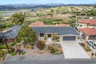Main Photo: House for sale : 4 bedrooms : 656 Canyon Drive in Solana Beach