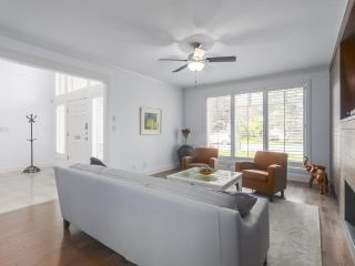 Photo 5: 8671 FAIRDELL Crescent in Richmond: Seafair House for sale in "SEAFAIR" : MLS®# R2363608