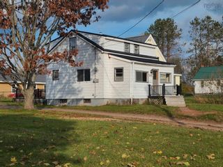 Photo 2: 2005 East Prince Street in Salmon River: 104-Truro / Bible Hill Residential for sale (Northern Region)  : MLS®# 202324377