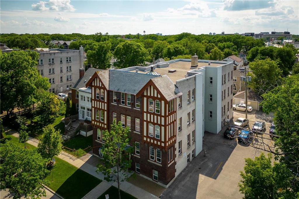 Main Photo: 8 272 Home Street in Winnipeg: Wolseley Condominium for sale (5B)  : MLS®# 202216175