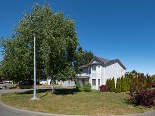 Photo 2: 2623 Cook Rd in Campbell River: CR Willow Point House for sale : MLS®# 876577