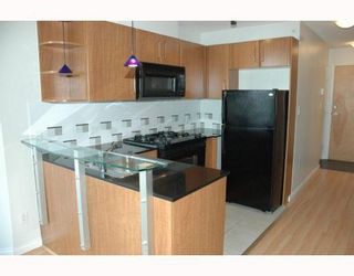 Photo 3: 2308 501 PACIFIC Street in Vancouver: Downtown VW Condo for sale (Vancouver West)  : MLS®# V810205
