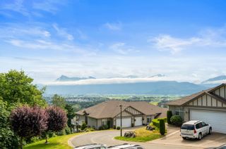Photo 8: 140 8590 SUNRISE Drive in Chilliwack: Chilliwack Mountain Townhouse for sale in "MAPLE HILLS" : MLS®# R2899023