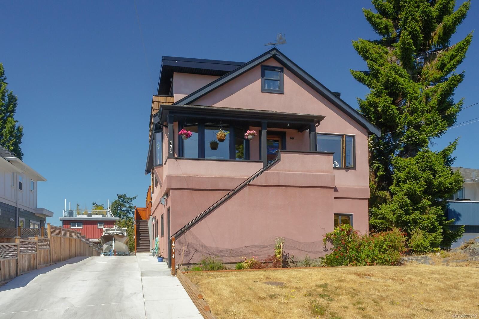 Main Photo: 474 Foster St in Esquimalt: Es Esquimalt House for sale : MLS®# 883732
