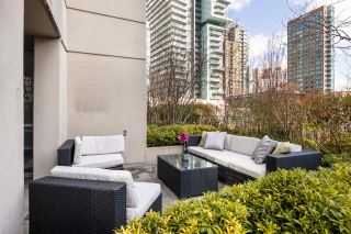 Photo 16: 409 822 SEYMOUR Street in Vancouver: Downtown VW Condo for sale in "L'Aria" (Vancouver West)  : MLS®# R2444426