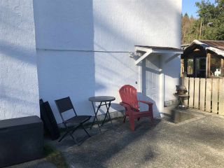 Photo 19: 5708 SALMON Drive in Sechelt: Sechelt District House for sale (Sunshine Coast)  : MLS®# R2437432