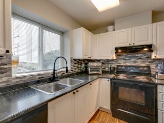 Photo 22: 102 2526 LAKEVIEW Crescent in Abbotsford: Central Abbotsford Condo for sale : MLS®# R2749511