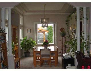 Photo 3: 44379 EENA Drive in Sardis: Vedder S Watson-Promontory House for sale in "PETERSBURG" : MLS®# H2801652