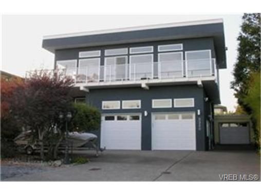 Main Photo:  in VICTORIA: Co Lagoon House for sale (Colwood)  : MLS®# 449378