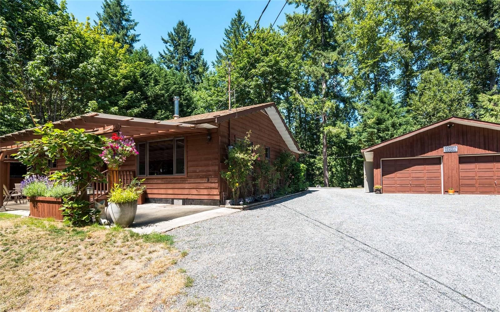 Main Photo: 2678 Nora Pl in Cobble Hill: ML Cobble Hill House for sale (Malahat & Area)  : MLS®# 937254