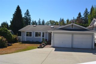 Photo 1: 5466 CARNABY Place in Sechelt: Sechelt District House for sale (Sunshine Coast)  : MLS®# R2103852