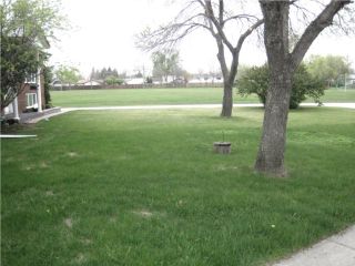 Photo 2: 10 Kramble Place in WINNIPEG: Transcona Residential for sale (North East Winnipeg)  : MLS®# 1009236