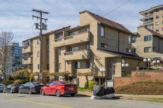 Photo 2: 101 1363 CLYDE Avenue in West Vancouver: Ambleside Condo for sale in "PLACE FOURTEEN" : MLS®# R2871012