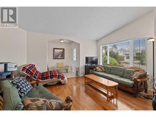 Photo 8: 5320 Burton Road Westmount: Okanagan Shuswap Real Estate Listing: MLS®# 10312943