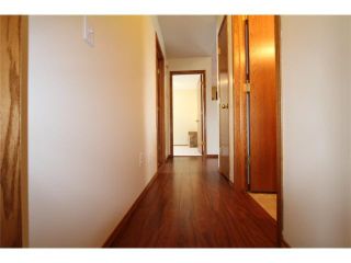 Photo 7: 31 APPLERIDGE Green SE in CALGARY: Applewood Residential Detached Single Family for sale (Calgary)  : MLS®# C3620379