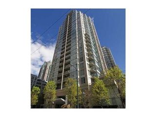 Photo 1: 308 1010 RICHARDS Street in The Gallery: Condo for sale : MLS®# V986408