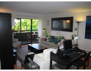 Photo 4: 312 1720 W 12TH Avenue in Vancouver: Fairview VW Condo for sale (Vancouver West)  : MLS®# V768766