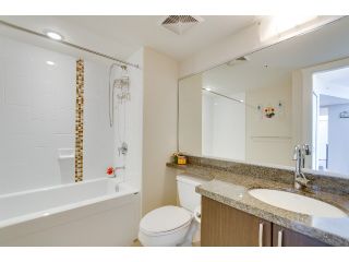Photo 16: 1906 6068 NO 3 RD Road in Richmond: Brighouse Condo for sale in "PALOMA" : MLS®# V1074493