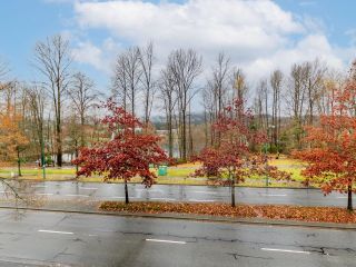 Photo 7: 301 3098 GUILDFORD Way in Coquitlam: North Coquitlam Condo for sale in "MARLBOROUGH HOUSE" : MLS®# R2635804
