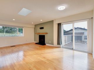 Photo 7: 527 Bunker Rd in Colwood: Co Latoria House for sale : MLS®# 947460
