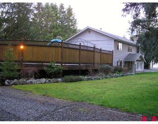 Photo 9: 24189 55TH Avenue in Langley: Salmon River House for sale in "STRAWBERRY HILLS" : MLS®# F2807504
