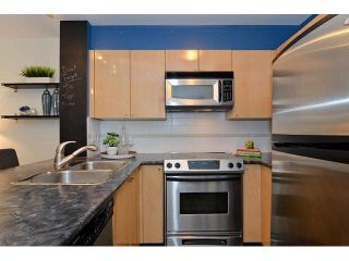Photo 7: 108 3278 HEATHER Street in Vancouver: Cambie Condo for sale in "THE HEATHERSTONE" (Vancouver West)  : MLS®# V1116295